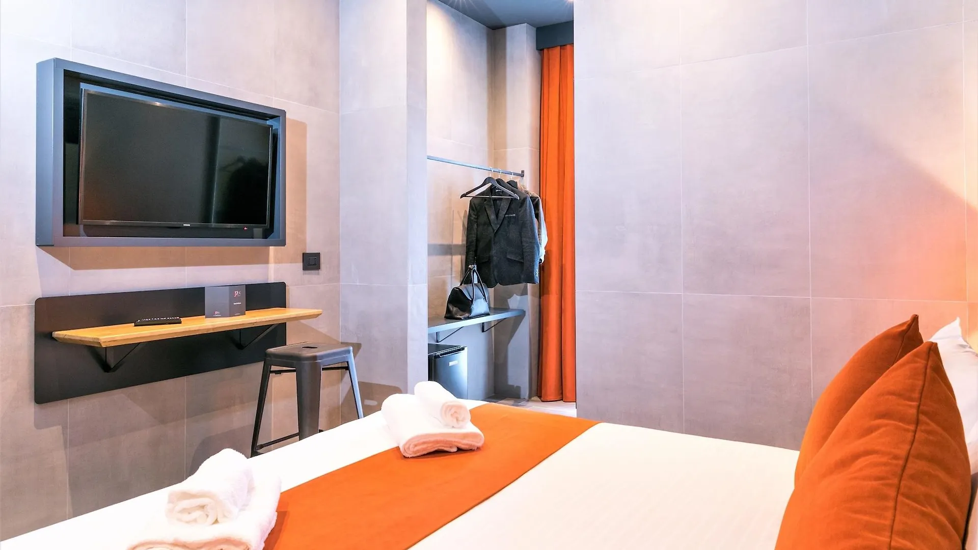 ****  J24 Hotel Milano Italien