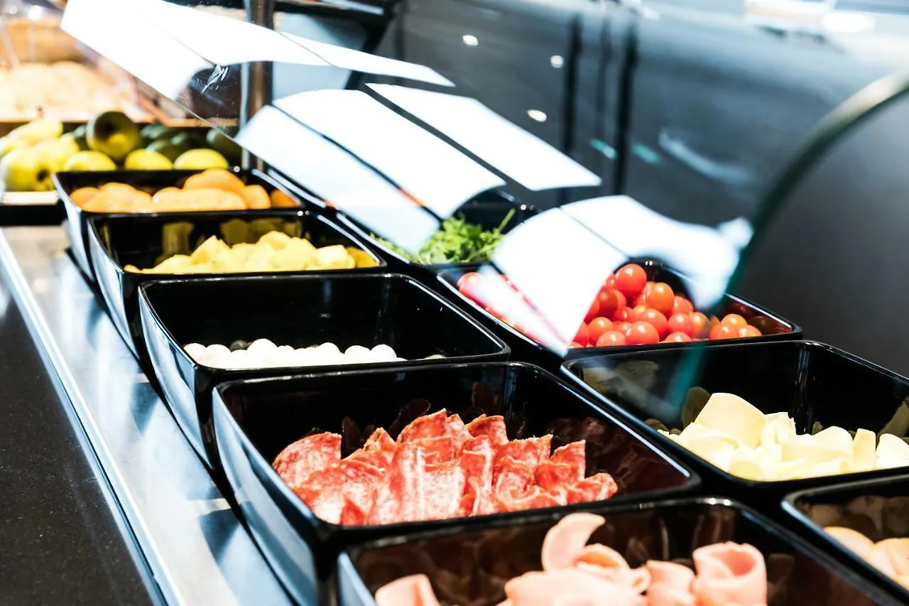 J24 Hotel Milano Milaan